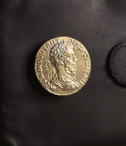 Massive bronze sesterze des - massive,