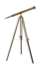 Fernrohr Teleskop auf Stativ