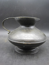 Kunstvoller Bronze Krug