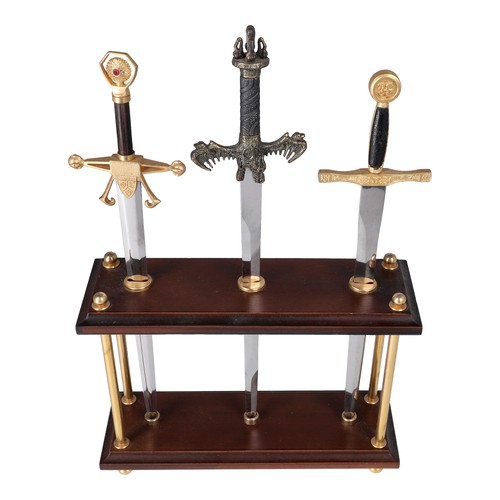 Miniaturschwerter mit